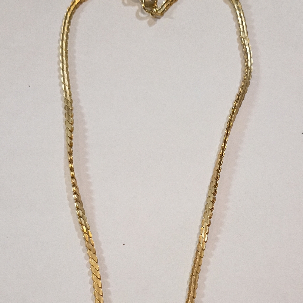 Elegant Gold Necklace
